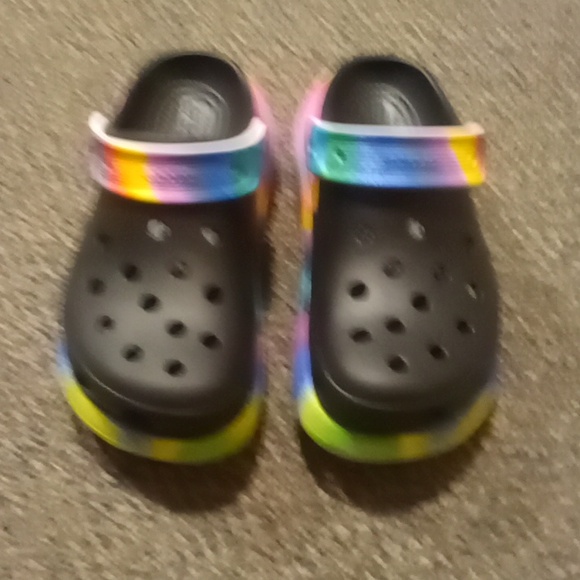 Brand new shoes that do not fit for my bunion. So either donation or sell here - Picture 3 of 4